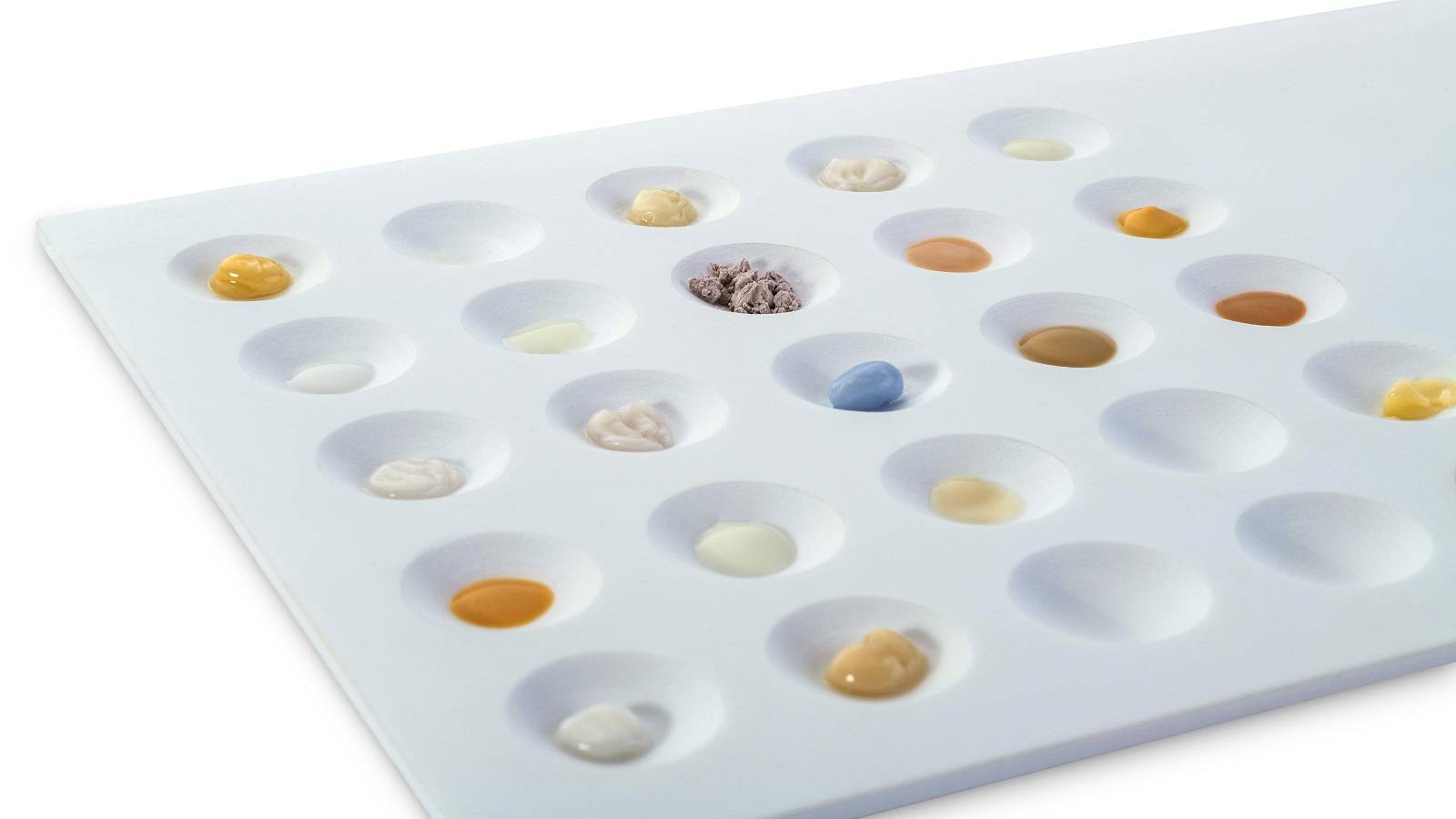 Η σειρά HeraCeram cre-active προσφέρει μια ευρεία γκάμα υλικών σε διάφορες συστάσεις.